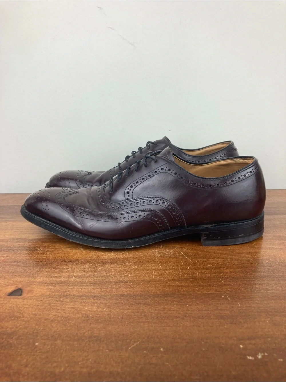 Johnston & Murphy Burgundy Wingtip Dress Shoes Men’s 10.5D Vintage Made in USA.
